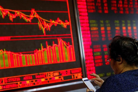 Một nhóm nhà đầu tư 'dũng cảm' chi 1.000 tỷ đồng gom cổ phiếu phiên VN-Index giảm 95 điểm