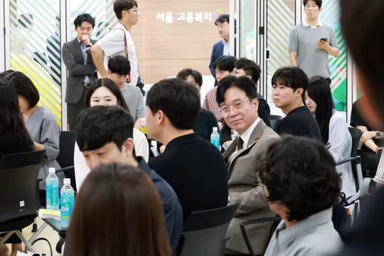 Nền kinh tế lớn thứ 4 châu Á có nguy cơ 'diệt vong': Gần nửa triệu người dân 'không đi học, không đi làm', Chính phủ nỗ lực giải cứu bằng mọi giá