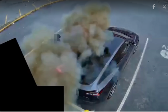 Sạc xe điện Tesla bất ngờ phát nổ vì dùng bộ chuyển đổi không đạt chuẩn