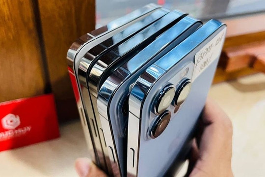 Thay vì mua iPhone 17, nhiều người Việt đổ xô đi săn 'đồ cổ giá chát' của Apple