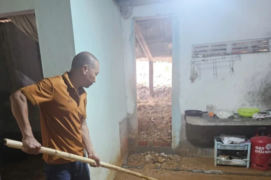 Chỉ đạo khẩn vụ nhà dân, đường sá Đắk Lắk hư hỏng do thi công cao tốc