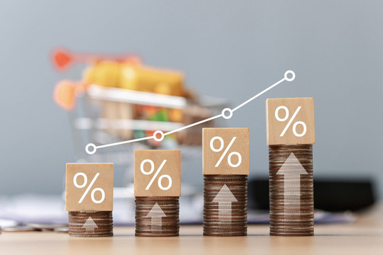 Lãi suất tăng nhiệt, ngân hàng 'chạy nước rút' huy động vốn cuối năm