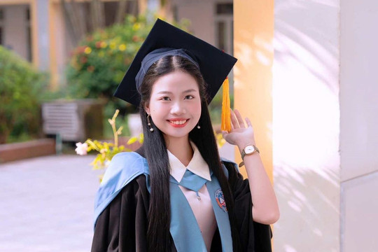 Tiến sĩ SN 2000 trẻ nhất Đại học Kinh tế Quốc dân: Thủ khoa xuất sắc Thủ đô, nhận học bổng từ quỹ của tỷ phú Phạm Nhật Vượng