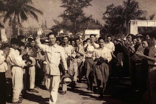 Gia đình trí thức danh giá bậc nhất Việt Nam: Cha là Bộ trưởng Bộ Giáo dục lâu năm nhất, con cái đều là Giáo sư, Tiến sĩ lừng danh