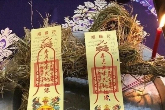 Biến tướng bùa ngải trên mạng