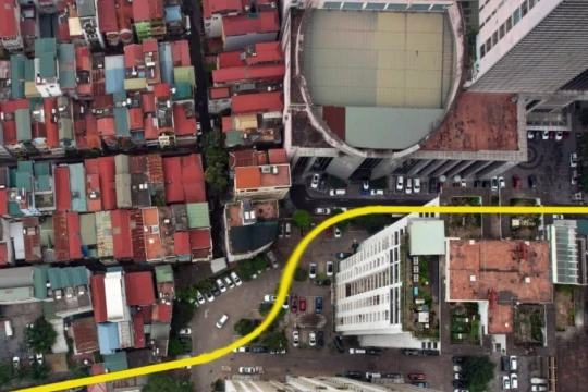 Hà Nội: Tháo dỡ, tiếp nhận mặt bằng để làm 'đường cong mềm mại' lách giữa 2 tòa nhà