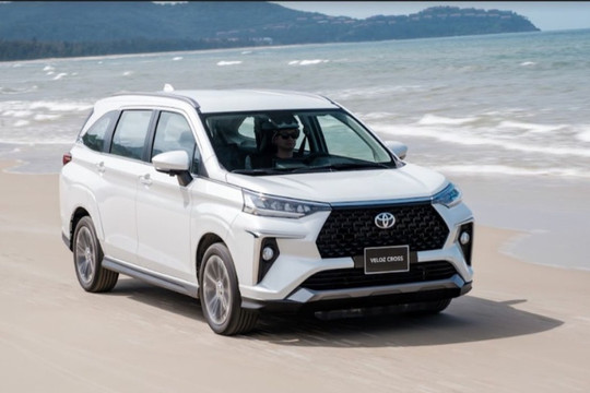 Mẫu MPV bán được hơn 5.400 xe trong 9 tháng tại Việt Nam sắp có bản hybrid với mức tiêu hao chỉ 4 lít/100 km