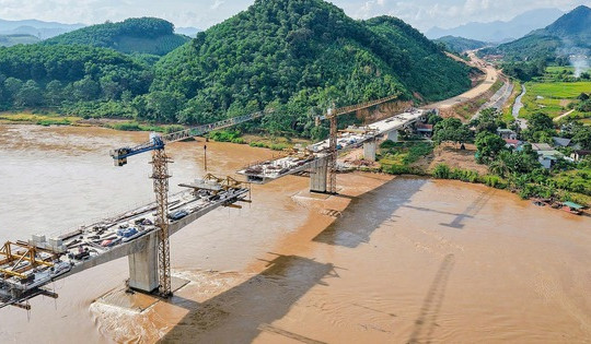 Đèo Cả chỉ đạo khẩn, tăng tốc thi công tuyến cao tốc 105km tại tỉnh lớn thứ hai miền Bắc