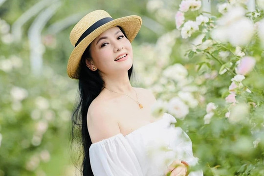 Nữ NSND mang quân hàm Đại tá từng lọt top 10 ‘Người đẹp Hà Nội’, có chồng là ‘nam thần’ điện ảnh phía Bắc