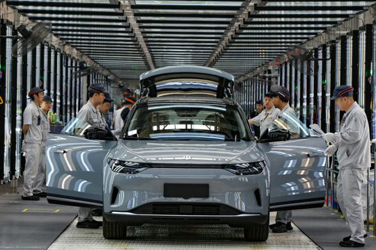 Lợi nhuận công nghiệp tăng vọt, kinh tế Trung Quốc lấy lại nhịp tăng trưởng