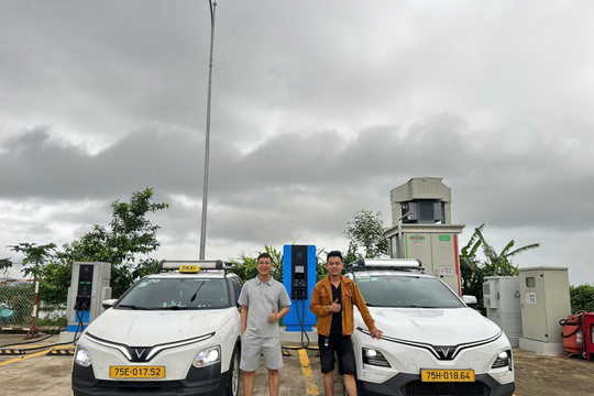 'Cày' liên tục 120.000 km, khách hàng Việt 'phán' một câu về chiếc VinFast VF 6: 'Chiếc xe đẻ ra tiền', Hyundai Accent giờ đã là quá khứ