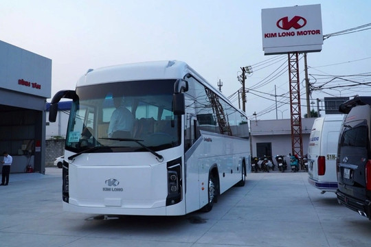 Hãng ô tô Việt Kim Long Motor vừa được vinh danh là thương hiệu uy tín hàng đầu ASEAN