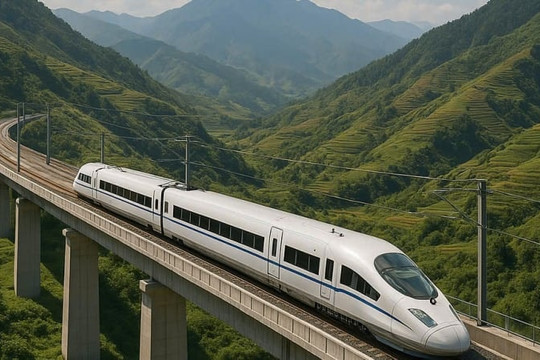 Thủ tướng chỉ đạo Bộ Xây dựng làm việc với phía Trung Quốc về dự án đường sắt 200.000 tỷ đồng