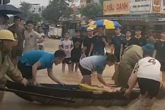 Vụ 8 người ngạt khí trong phòng kín ở Đà Nẵng: 4 người tử vong