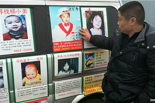 Bé trai 3 tháng tuổi bị bắt cóc: Sự thật phơi bày sau 21 năm, bi kịch mới lại ập đến