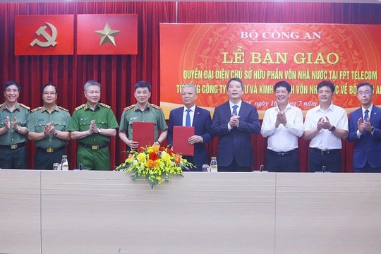 SCIC đăng ký bán toàn bộ hơn 50% vốn tại FPT Telecom, chuyển quyền sở hữu về Bộ Công an
