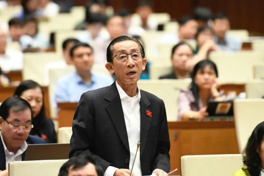 Bão lụt kinh hoàng, đại biểu đề nghị sớm có gói tài chính khẩn cấp