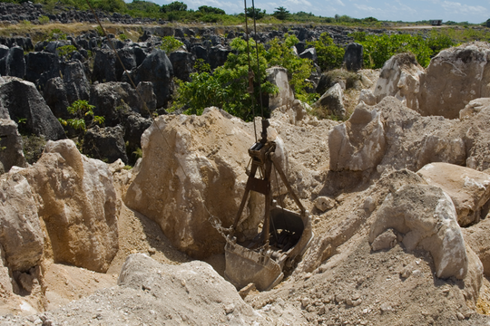 Quốc gia từng giàu nhất thế giới nay GDP bốc hơi 90%, là nước sở hữu mỏ 'vàng trắng' cực khủng