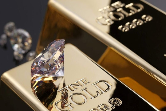 Tại sao có thể sản xuất kim cương nhân tạo còn vàng thì không?