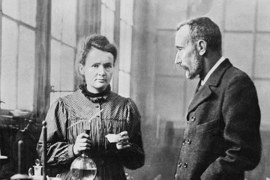 Gia đình danh giá bậc nhất thế giới: Sở hữu 5 giải Nobel thay đổi cả nhân loại, trở thành biểu tượng bất tử của sự cống hiến cho khoa học