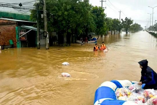 Lũ dâng trở lại ở Huế, lên nhanh ở Hà Tĩnh – Quảng Trị