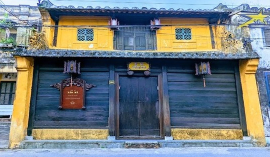 Ngôi nhà gần 300 tuổi làm bằng gỗ quý, được công nhận Di tích Lịch sử Văn hóa Quốc gia