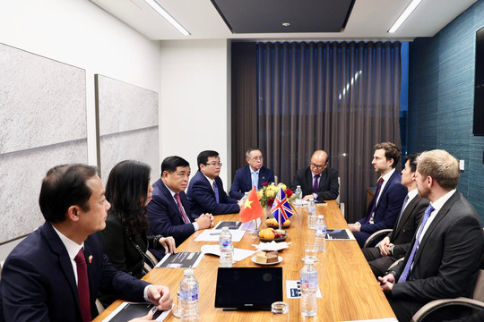 Ba ‘ông lớn’ Anh muốn hợp tác sâu với Việt Nam trong fintech, sinh trắc học và công trình xanh