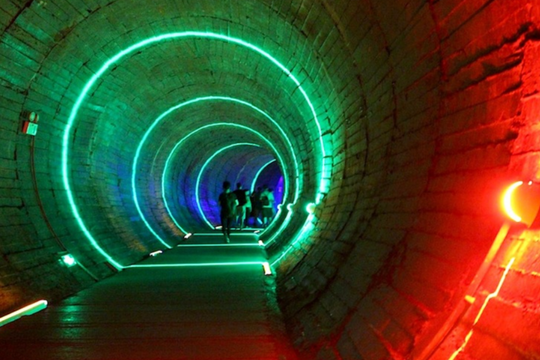 Trung Quốc xây 'pháo đài' tuyệt mật dưới lòng đất gồm 140 đường hầm, có thể chịu được 1 triệu tấn thuốc nổ cùng lúc, vốn đầu tư 2.700 tỷ đồng