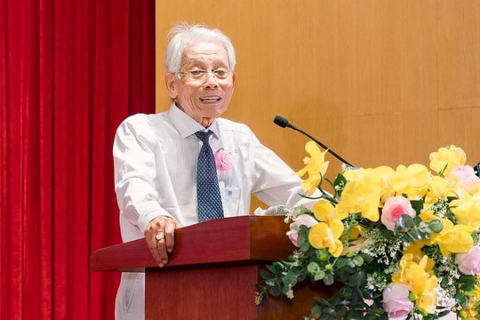 Hiệu trưởng về hưu là Phó Giáo sư, Tiến sĩ gần 90 tuổi tặng lại trường 2 tỷ đồng