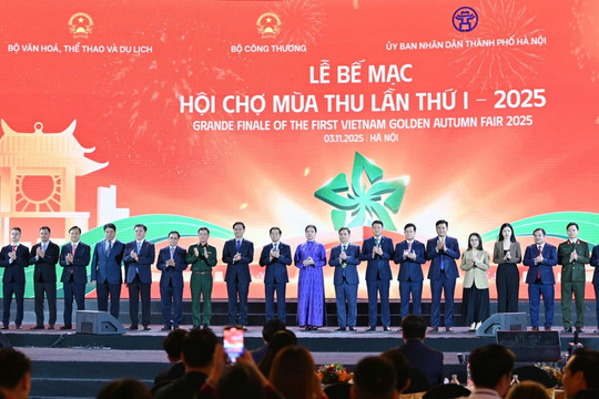 Lần đầu tiên tổ chức Hội chợ mùa Thu: Doanh thu đạt 1.000 tỷ, ký kết hợp đồng 5.000 tỷ