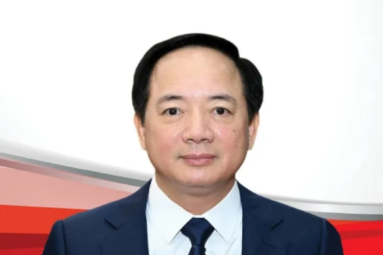 Chân dung Trưởng Ban Tuyên giáo và Dân vận Trung ương Trịnh Văn Quyết