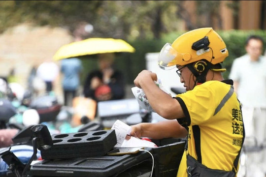 Cảnh báo chiêu lừa của shipper giao hàng khiến nhiều người sập bẫy