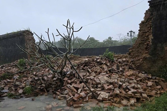 Hơn 15m tường di tích được UNESCO công nhận của Việt Nam đổ sập