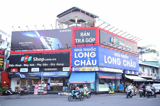 Long Châu kéo lợi nhuận FPT Retail tăng 121%, cổ phiếu FRT 'sáng giá' trở lại