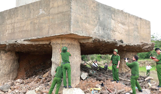 Cây cầu trọng yếu tại Phú Thọ hư hỏng nghiêm trọng, Bộ Xây dựng chỉ đạo nóng, Công an vào cuộc