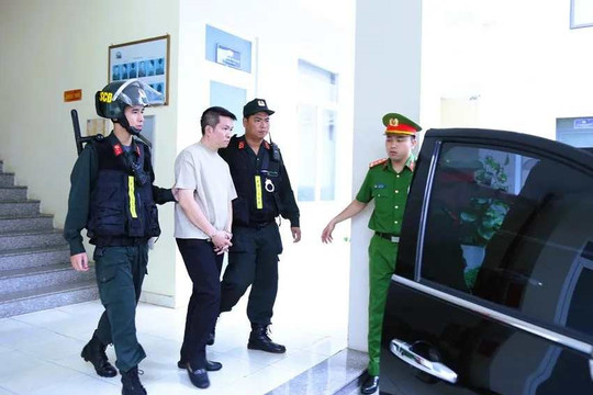 Khởi tố, bắt tạm giam chồng Đoàn Di Băng