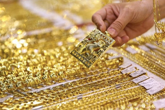 Chuyên gia nhận định giá vàng có thể mất đà nếu USD tiếp tục lên giá