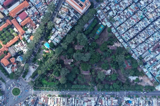 Khẩn trương dọn dẹp khu biệt thự Chú Hỏa làm đài tưởng niệm