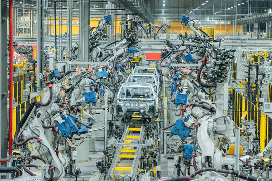 Nghị định 205 mở đường, VinFast tăng tốc nâng tỷ lệ nội địa hóa ngành ô tô Việt