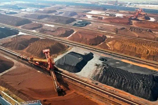 Chưa từng có trong lịch sử: Tập đoàn khai khoáng lớn nhất thế giới chiều ý Trung Quốc chọn thanh toán 1 phần bằng nhân dân tệ thay vì USD