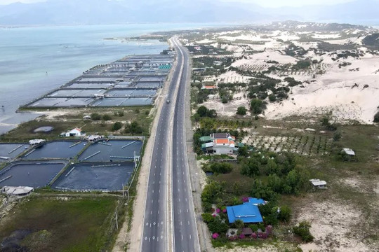 Tuyên án 8 năm tù đối với một cựu Chủ tịch UBND xã