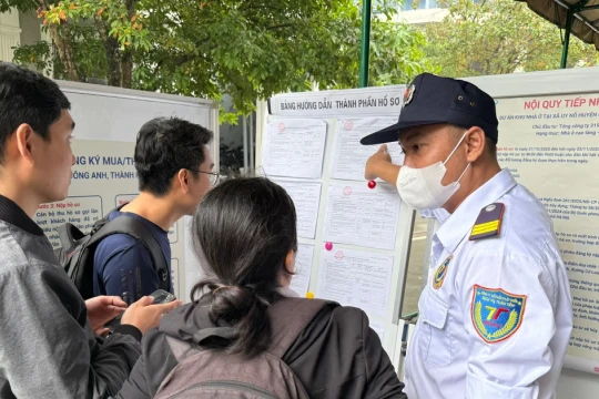 Cuộc đua mệt mỏi với nhà ở xã hội