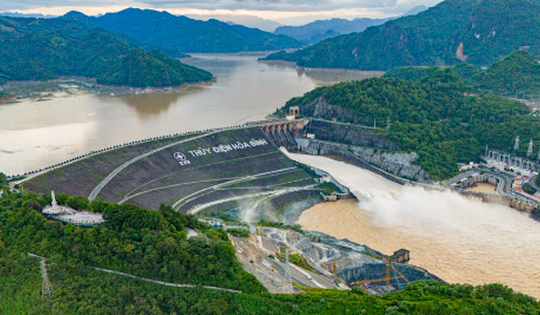 Công trình thủy điện mở rộng có quy mô lớn nhất Việt Nam của EVN sẽ hoàn thành trong tháng tới