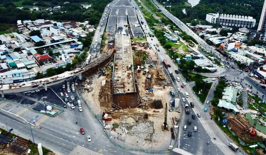 Nút giao thông lớn nhất TP. HCM vướng mắc với đất khu đô thị 30 năm chưa xây xong