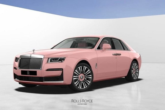 Từng khoe chi 80 tỷ đặt hai chiếc Rolls-Royce, nhưng sao sau 4 năm vẫn chưa ai thấy xe của chồng Đoàn Di Băng?