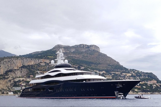 Siêu du thuyền 5.000 tấn của ông chủ Facebook, phải chi gần 7 tỷ cho mỗi lần đổ xăng