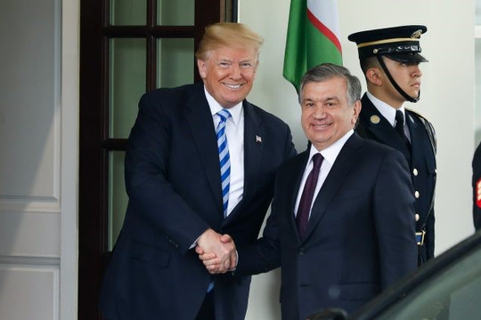 Quốc gia có GDP bằng 1/4 Việt Nam cam kết sẽ rót 100 tỷ USD vào Mỹ