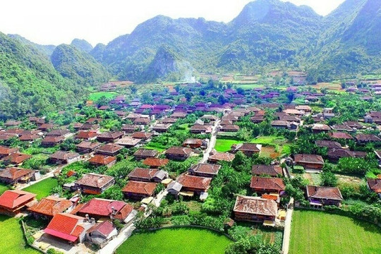 Ngôi làng có 450 ‘báu vật’ cổ của người Tày chính thức được vinh danh 'Làng tốt nhất thế giới 2025'