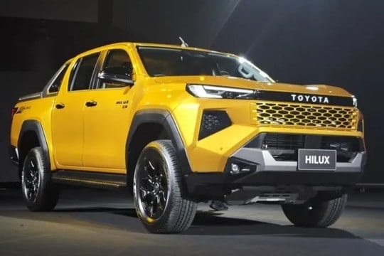 Bán tải thế hệ mới của Toyota lên đời: Bổ sung bản thuần điện và gói trợ lái xịn sò, dải giá rộng thênh thang đáp ứng mọi nhu cầu