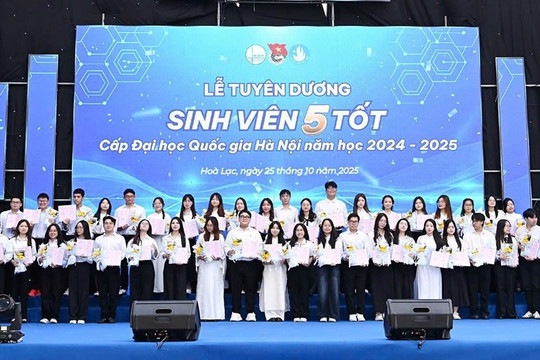 Ngôi trường có 14 Giáo sư, 75 Phó Giáo sư, 6 Phó Hiệu trưởng, 3 người là Giám đốc bệnh viện Trung ương